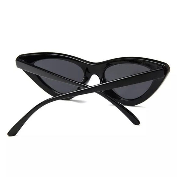 Black Cat Eye Sunglasses Oval CATEYE Lens  (Black / Smoke) - Picture 3 of 5